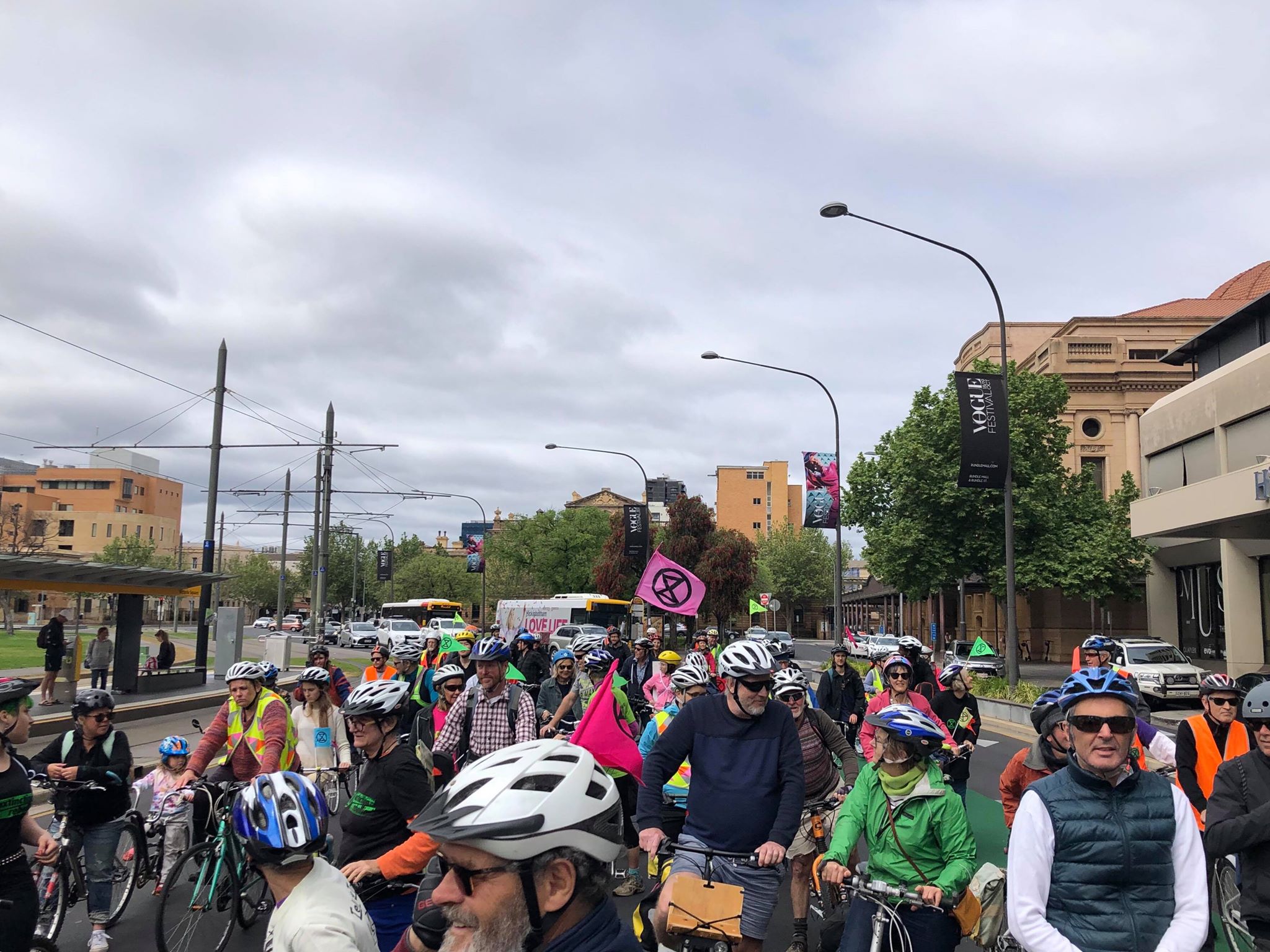 Extinction Rebellion bike swarm perfectly stages a week of rebellion