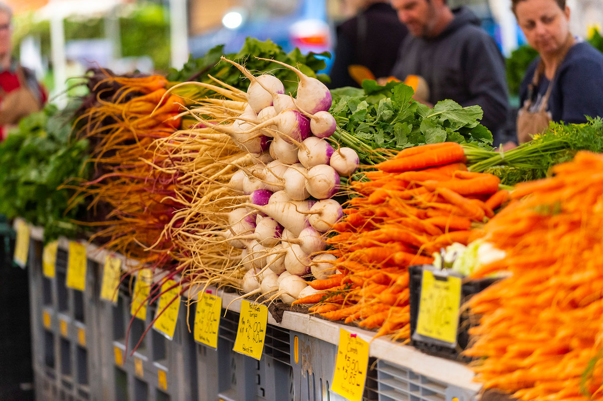 Why more people are buying from farmers’ markets