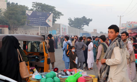 Refugee advocates call for urgent action as Australia ends Afghanistan evacuation&nbsp;mission