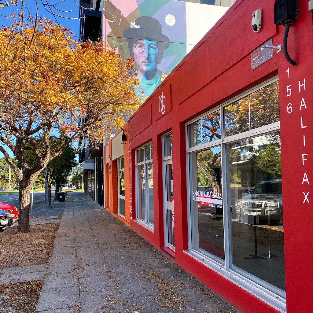 Engraving culture: Turkish mirrors and the gutsy gallery owner that created&nbsp;them