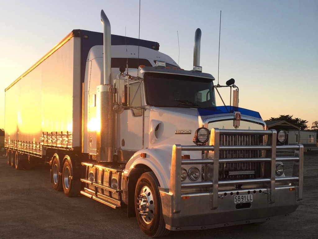 Truckers beware: the multiple health crises plaguing Australian truck drivers 