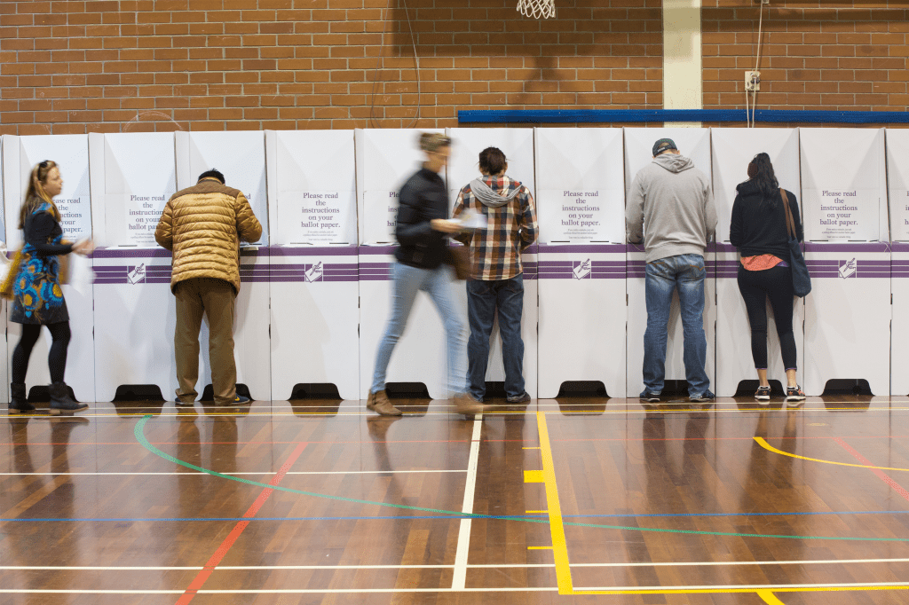 “Tweedledumb, Tweedledumber”: why are people voting for alternative&nbsp;voices?